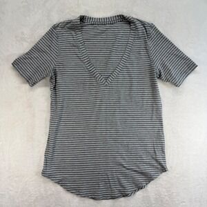 Lululemon Love Tee Striped V-Neck‎ T-Shirt Short Sleeve Casual Top Gray Sz 6